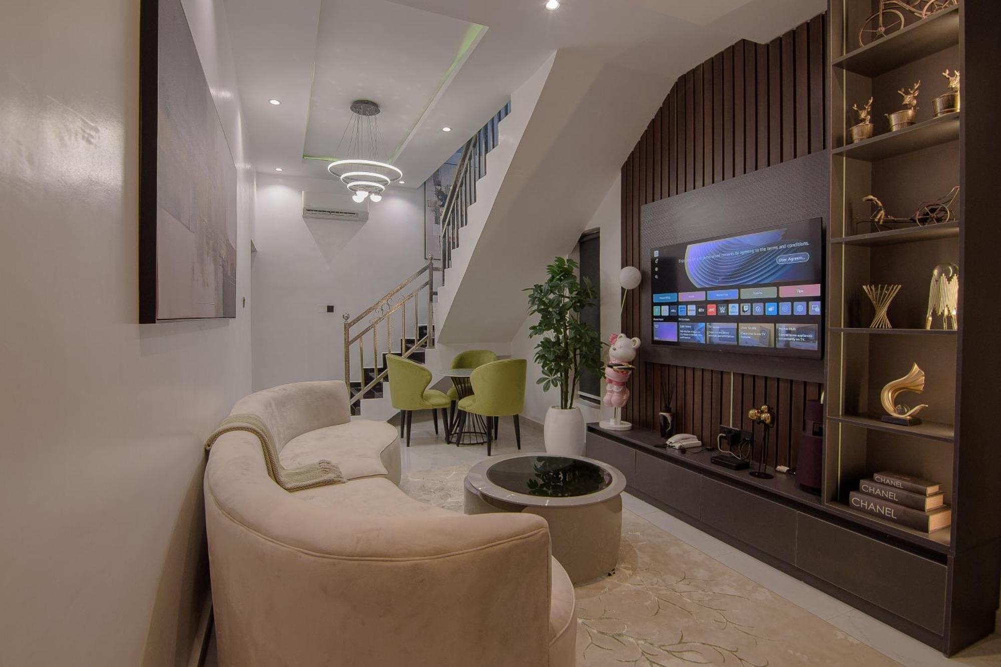 One90 Apartment Lagos Room photo